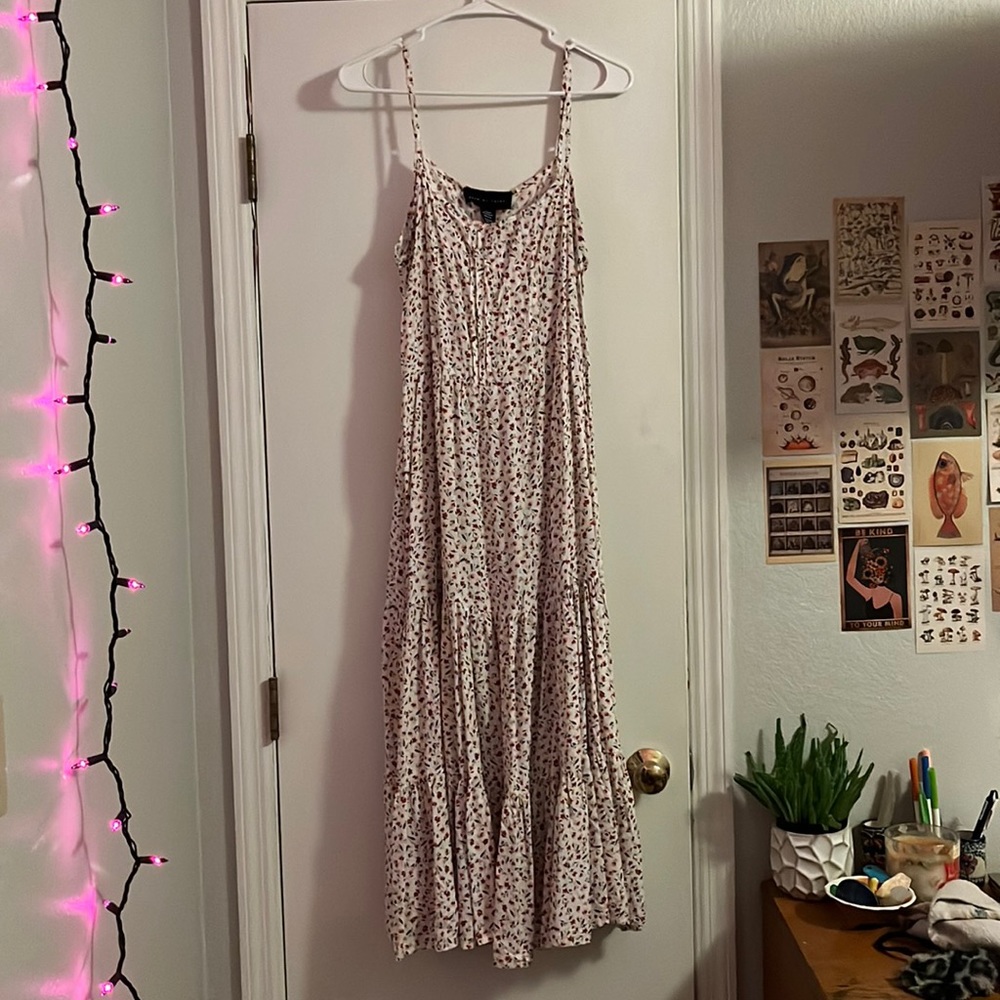 FLORAL MAXI DRESS